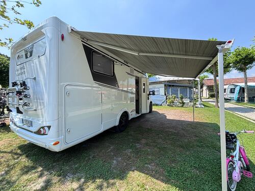 Primo contatto con un camper per scoprire uno stile di vita