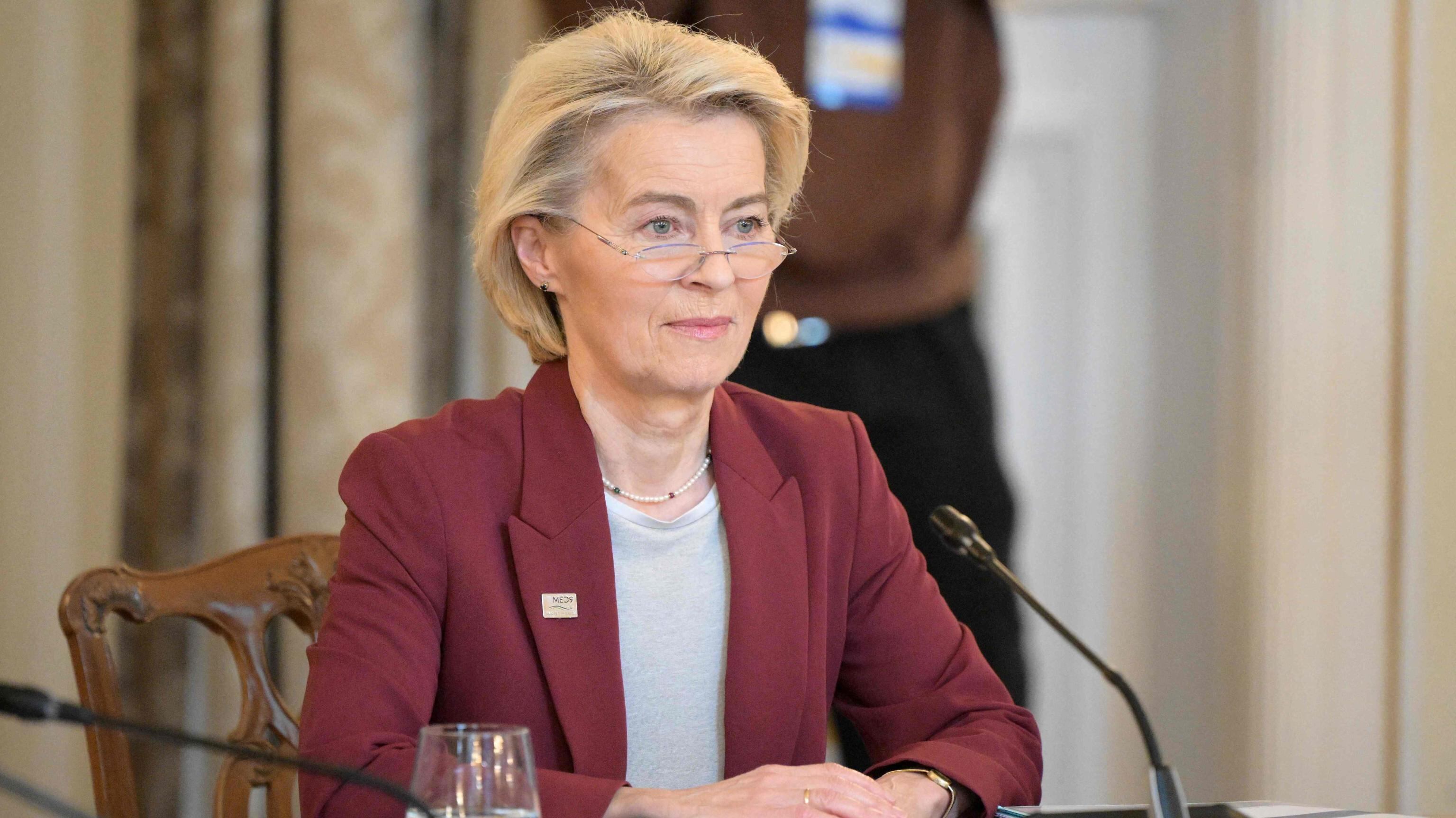 Von der Leyen: la guerra già costata 3 miliardi, ma no al ricatto russo