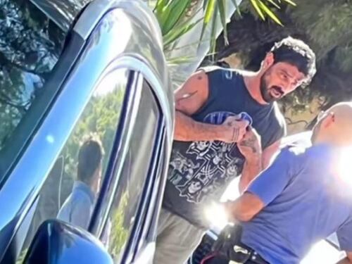 Michele Morrone nei guai, la star di "365 giorni" picchia un 24enne per un parcheggio