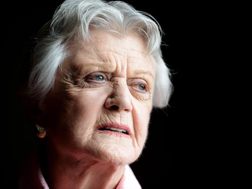 Addio alla Signora in giallo della tv: morta a 96 anni Angela Lansbury