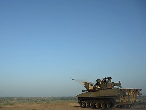 "Può sparare il missile Nag Mk-II": come funziona il nuovo tank Zorawar