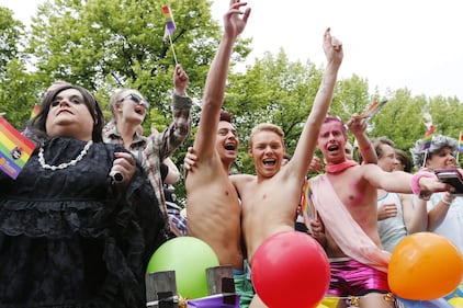 Da Torino a Milano, le immagini del gay pride 12