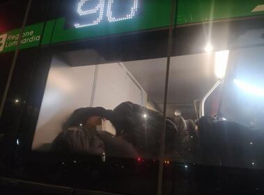 Clochard su un autobus a Milano 3