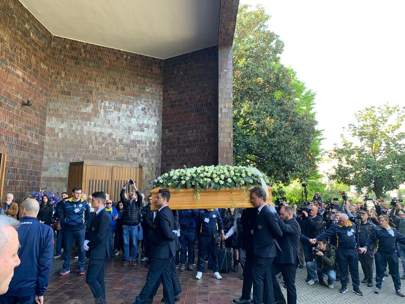 Palloncini e lacrime al funerale di Julia Ituma 6