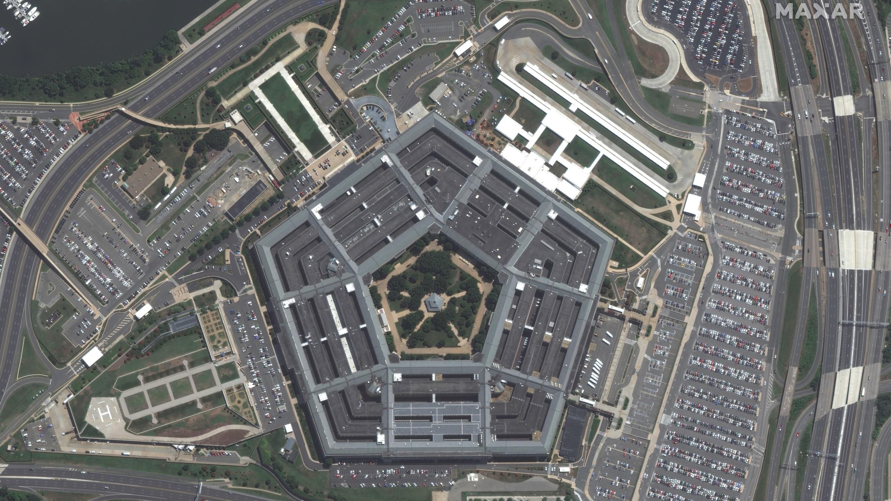 Stretta Usa sull'intelligence «Mai più un'altra talpa» I file: forze russe falcidiate
