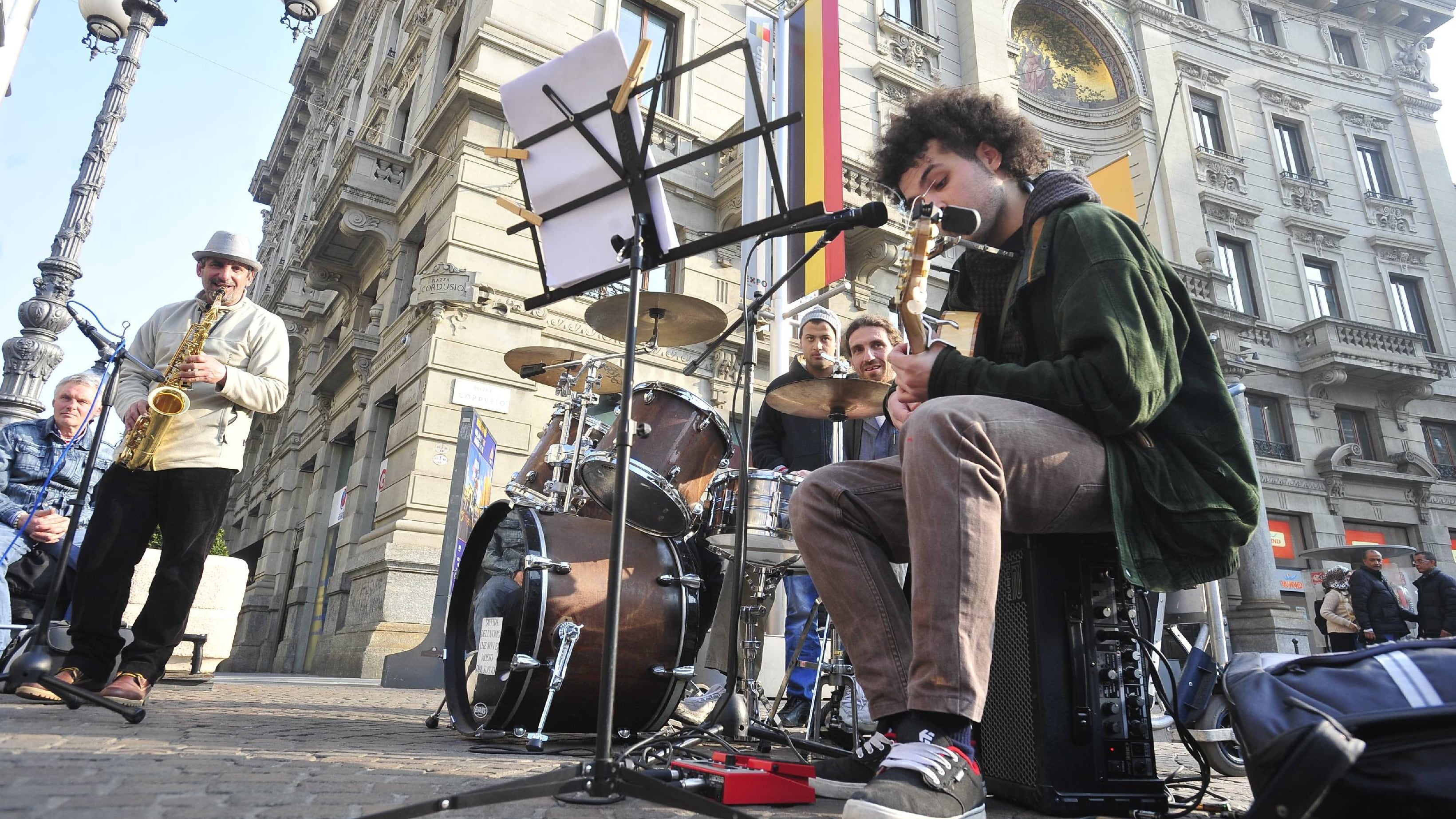 Il concerto fa saltare i nervi: «Stop alla musica in piazza»