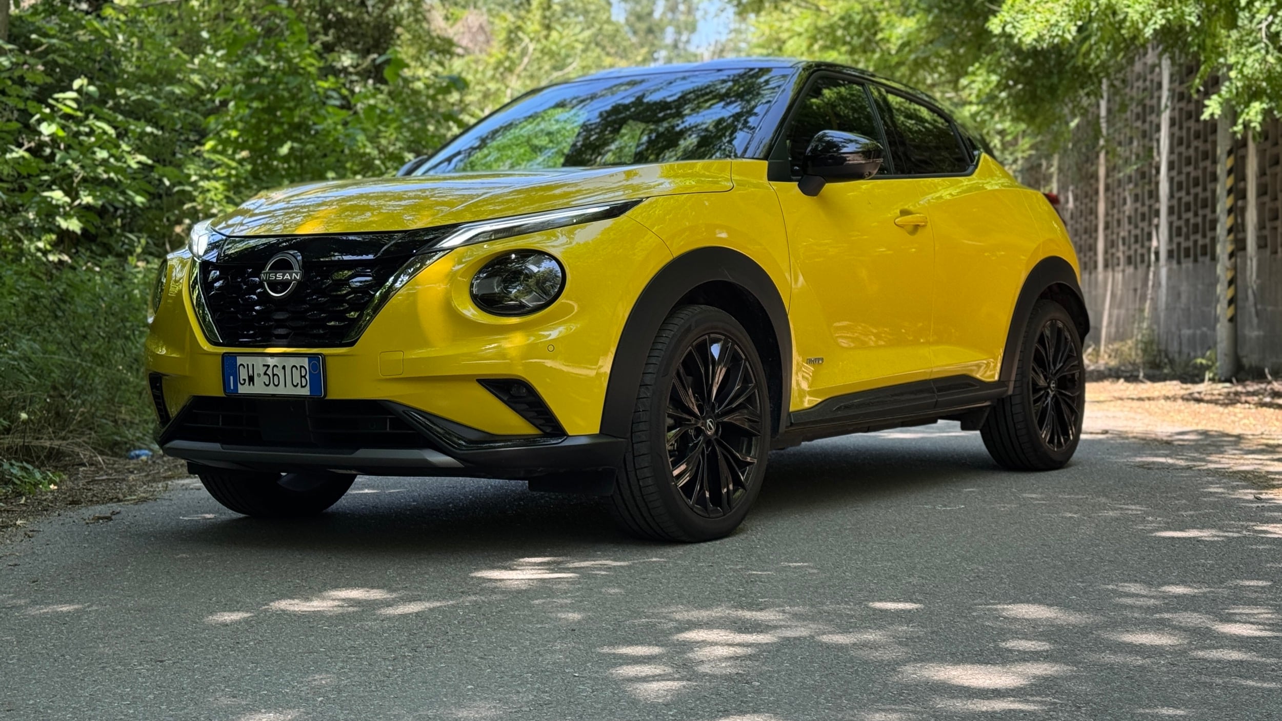 Nissan Juke Hybrid 2025: efficiente, scattante e ora anche hi-tech