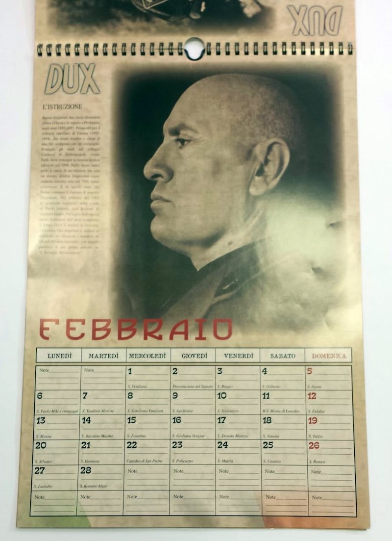 Il calendario di Mussolini esposto in un supermarket dell'imperiese 5