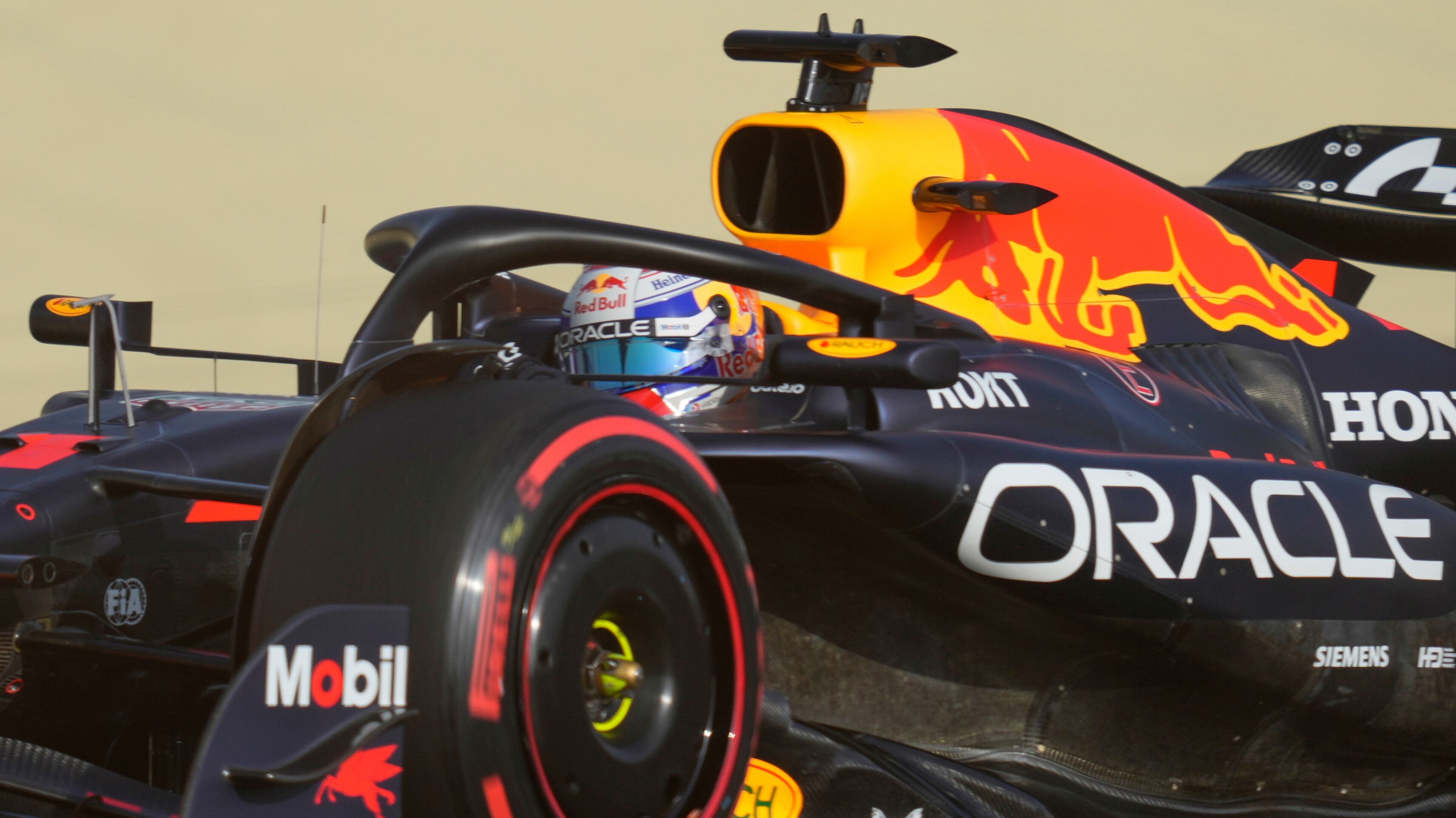 F1, in Arabia Norris a muro, pole Verstappen. Passi avanti Ferrari: Leclerc 4°, Hamilton 7°