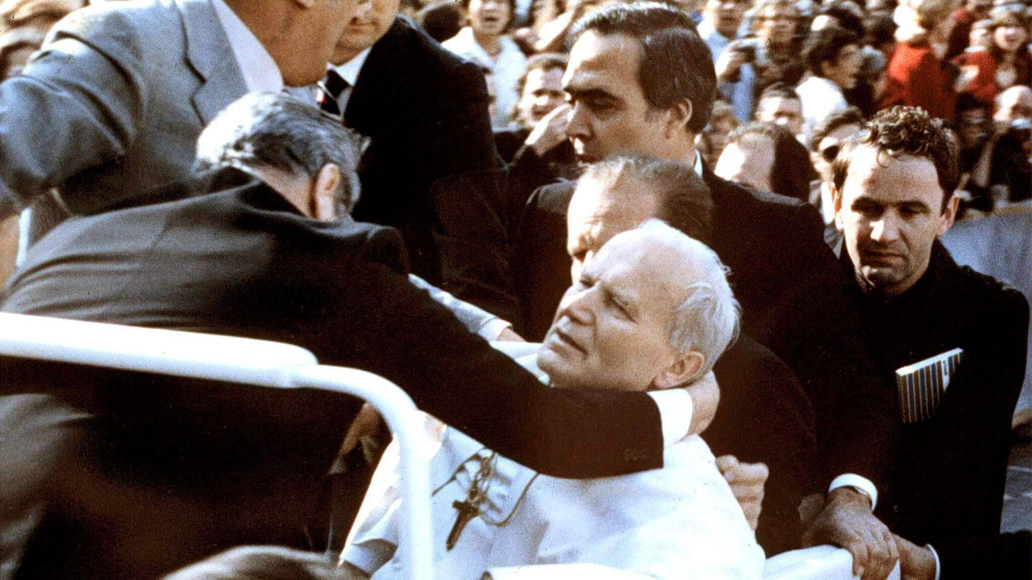 "L'Iran volle colpire il Papa? Stavolta Ali Agca è credibile"