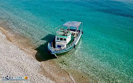 Le barche abbandonate sulle spiagge dell'agrigentino 7
