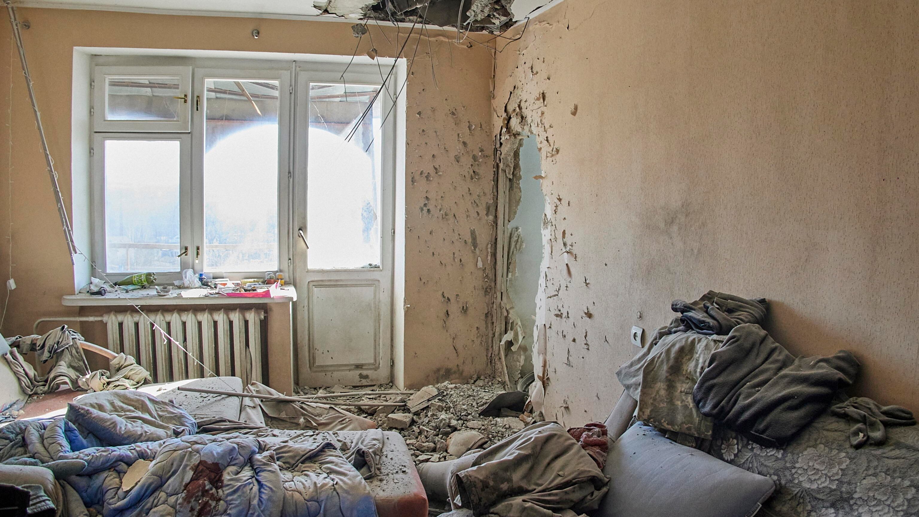 Missili su Kiev, esplosioni in centro. Zelensky: "Noi lasciati soli"