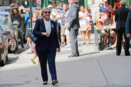 Hillary Clinton esce dalla casa della figlia dopo il malore 3