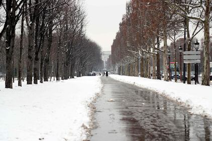 Lo spettacolo della neve a Parigi 2