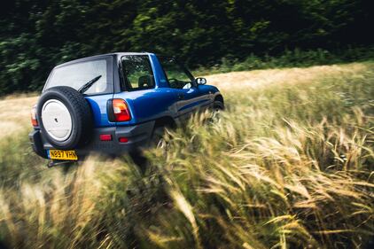 Toyota RAV4 (1994), guarda tutte le foto 12
