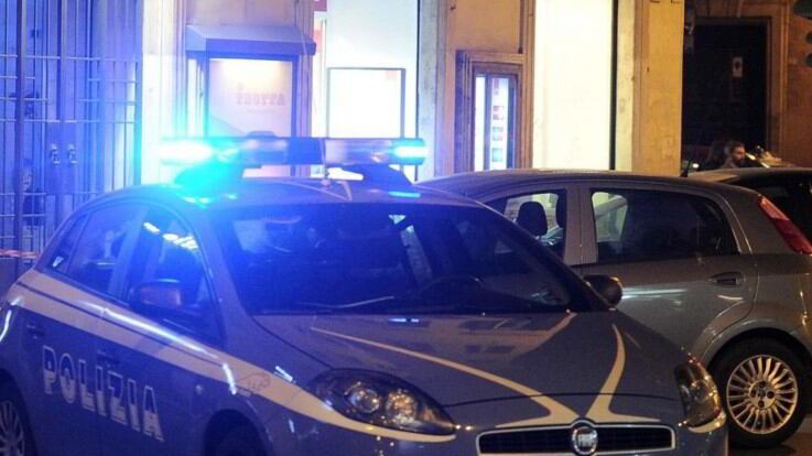 Minorenni vittime del branco: "Chiuse a chiave e violentate"