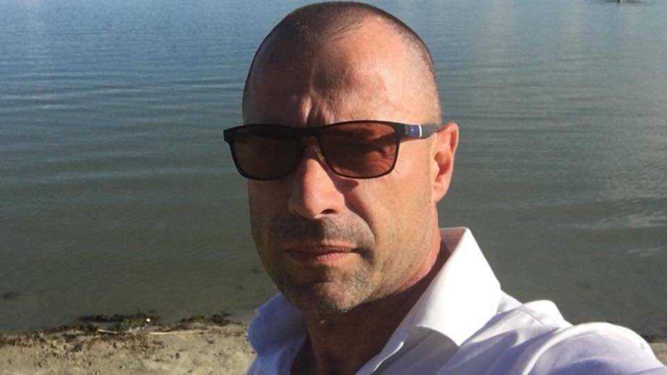Poliziotto no-vax morto a 58 anni. "Si credeva forte più del virus"