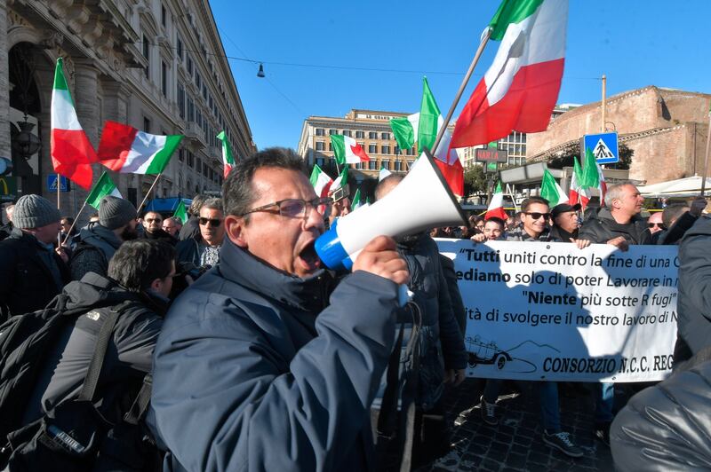 Ncc in protesta a Roma: tensione in piazza 3