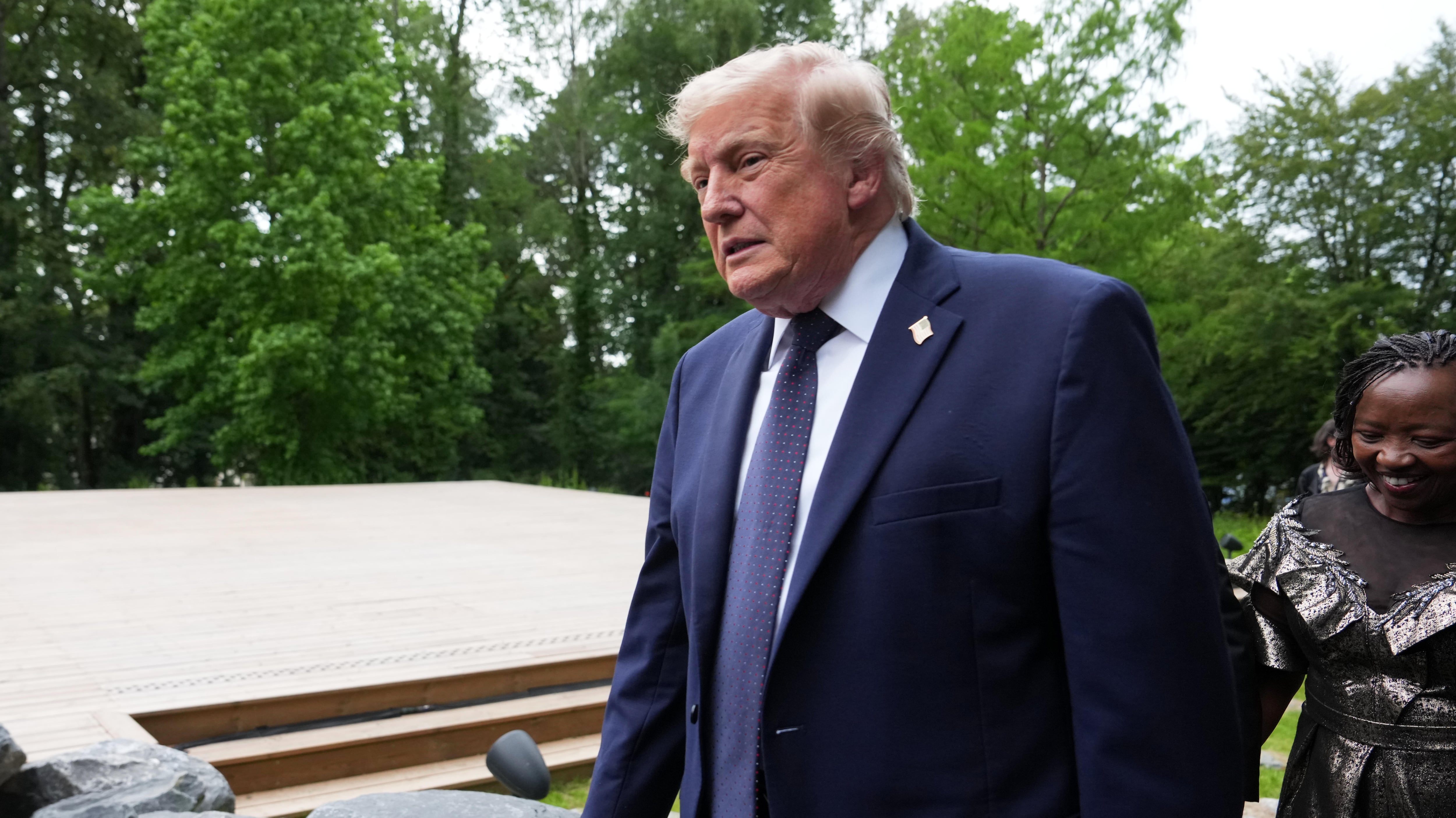 Firma venerdì a Lucerna. Trump: "Ora la fase due. Non investiamo in Iran"