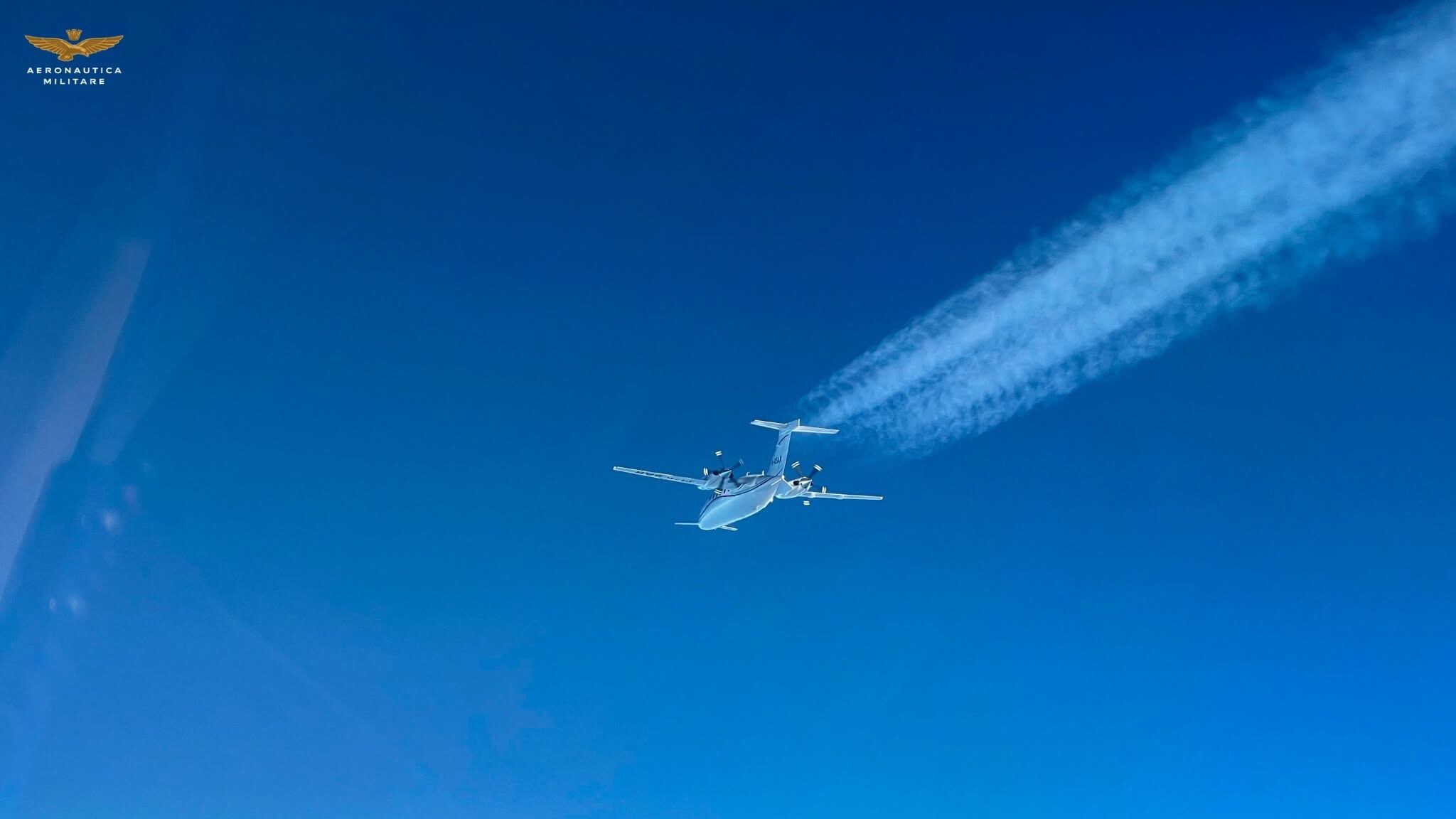 Allarme nei cieli di Ancona: due Eurofighter intercettano aereo "fantasma"