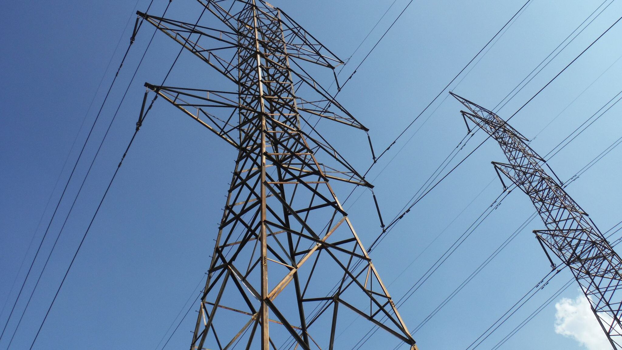 Blackout estivi, quando spetta l'indennizzo automatico in bolletta
