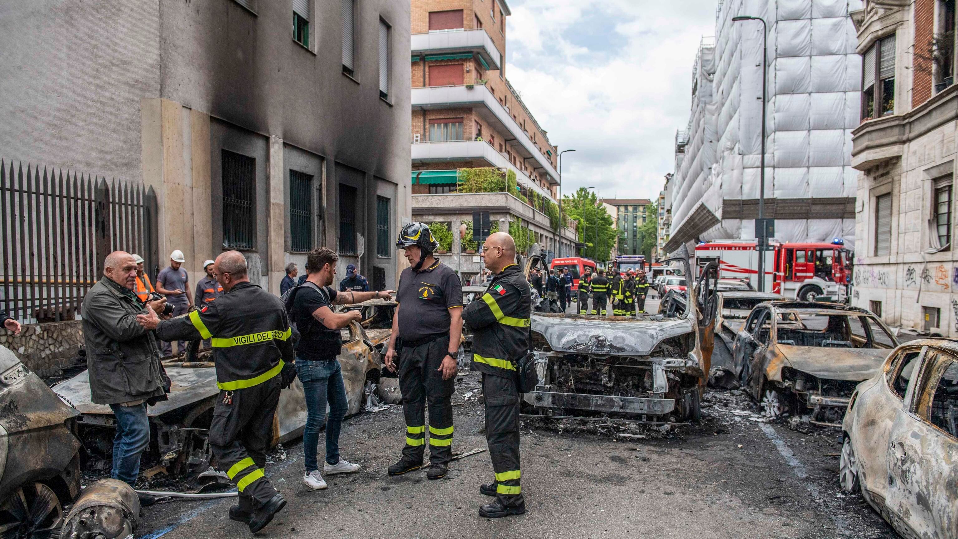 "Ho visto la finestra sciogliersi Poi buio, fiamme alte e fumo"
