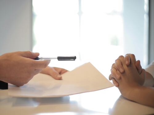 Accordi pre-matrimoniali, via libera della Cassazione