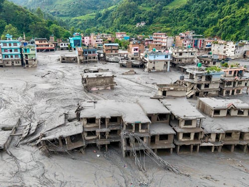 Ghiacciaio crollato e inondazione. “Un’ecatombe fra Tibet e Nepal”