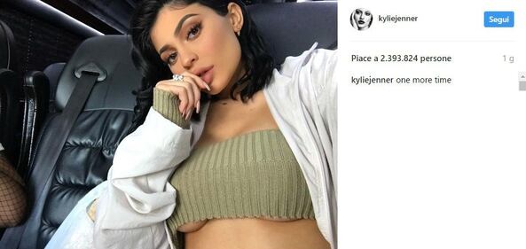 Kylie Jenner e la sexy cicatrice 14