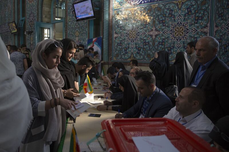 L'Iran conferma Hassan Rouhani e sceglie la via del riformismo