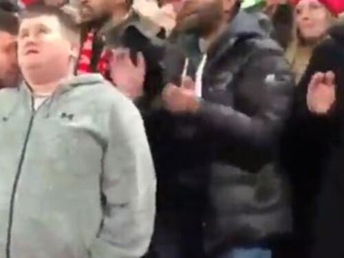 Il Liverpool segna e il tifoso cieco esulta grazie al racconto del cugino