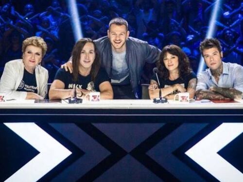 Asia Argento a X Factor dopo la morte del compagno. Scoppia la polemica in rete