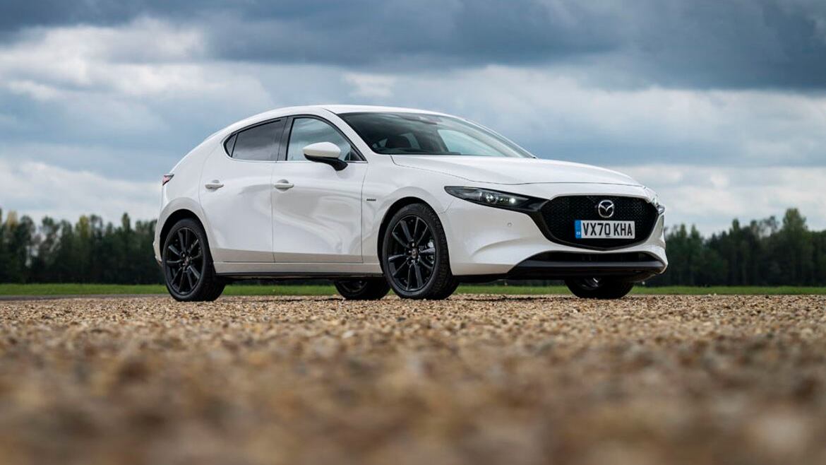 Mazda3, buon anniversario: i primi 20 anni della hatchback giapponese