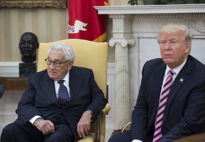 Kissinger con Trump nella Studio Ovale 1