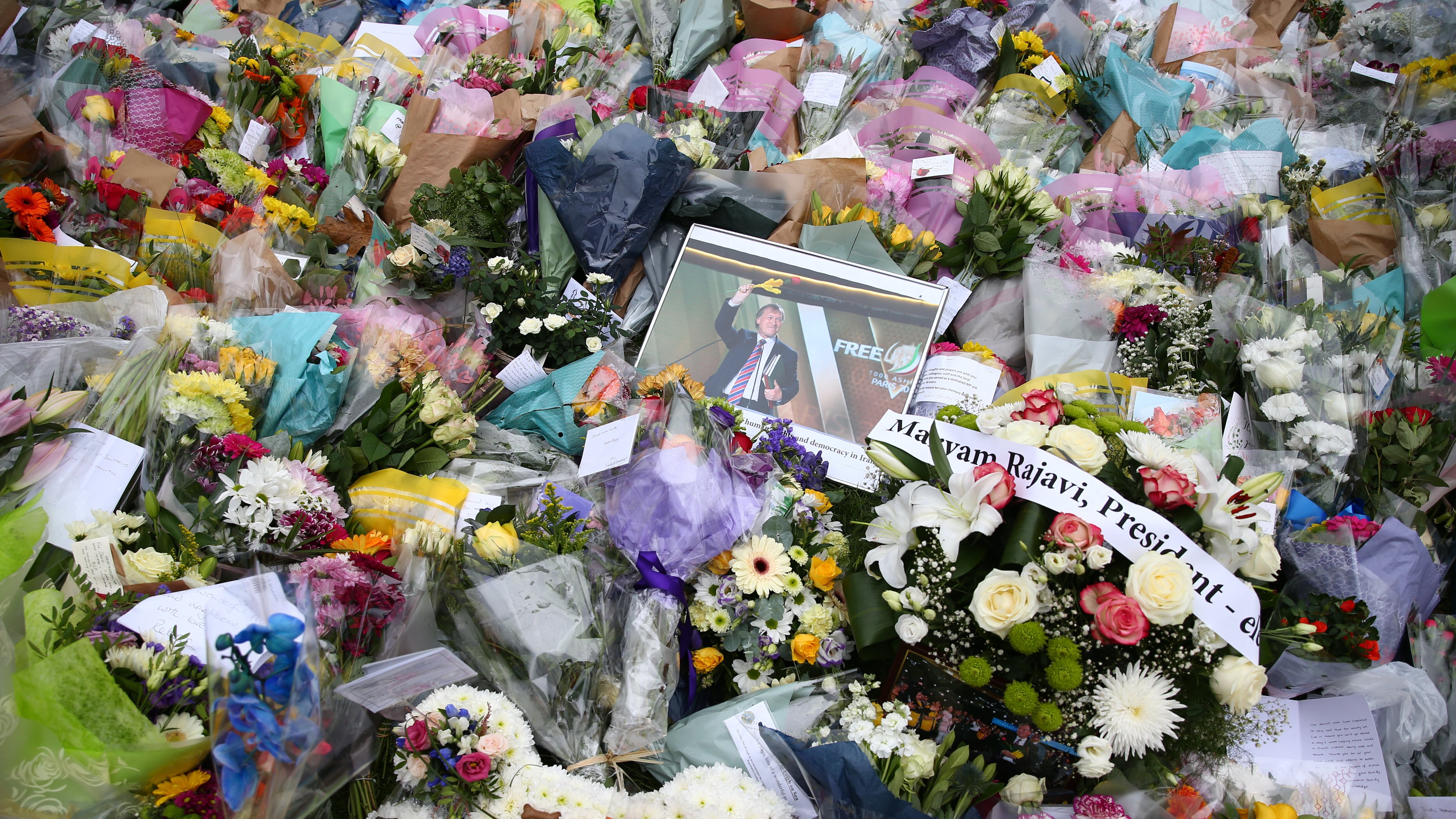 "Omicidio pianificato". L'assassino di Amess nato in una famiglia vip