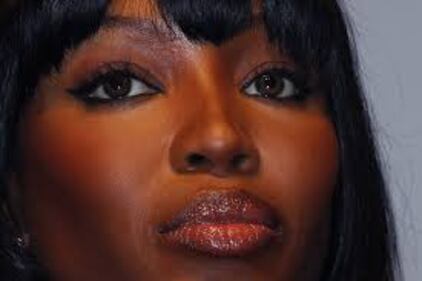 Naomi Campbell, 45 anni da Venere Nera 16