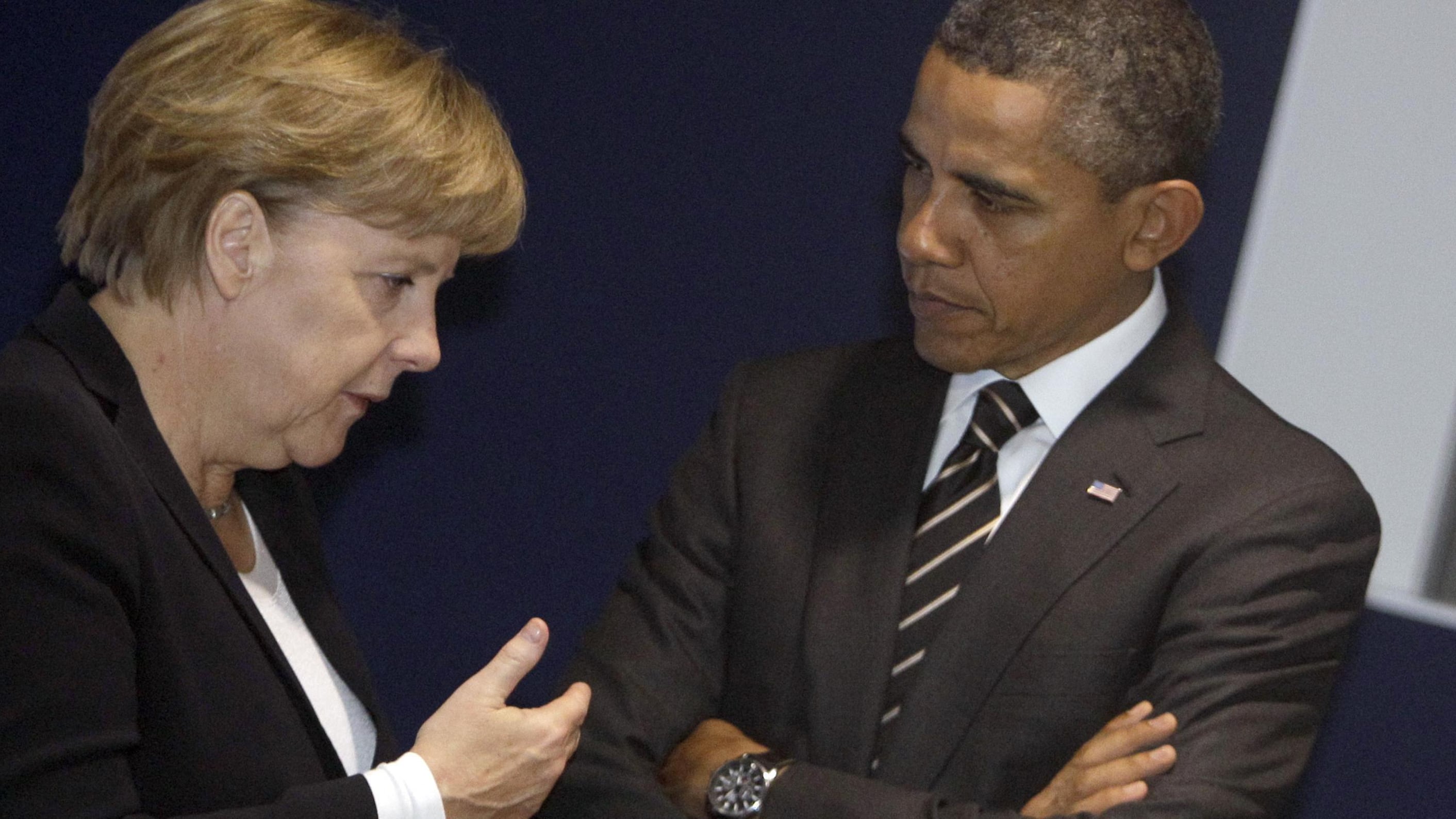 Merkel caccia il capo della Cia: "Chi ci spia spreca energie"