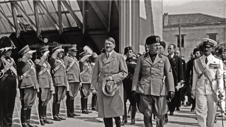 Quel gruppo di "maghi" fascisti che voleva influenzare il Duce