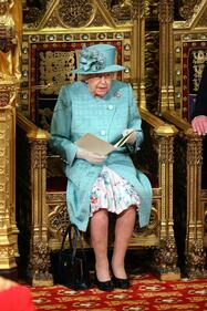 La Regina Elisabetta all'Houses of Parliament  8