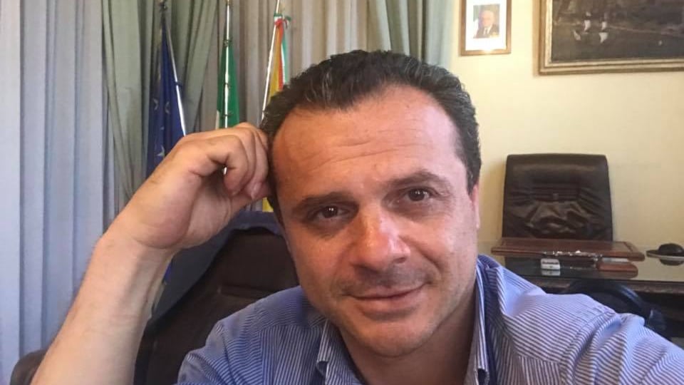 Il sindaco blocca lo Stretto: "A Messina non sbarca più nessuno"