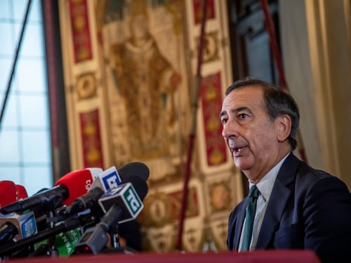Il buco di Sala: nelle casse mancano 200 milioni di euro