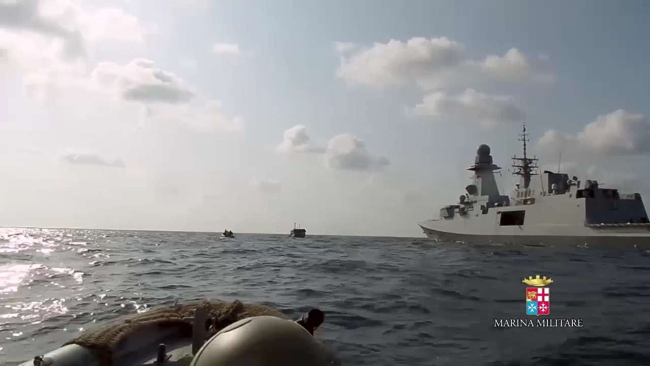 Tensione al largo della Libia: motovedetta tunisina minaccia peschereccio di Mazara