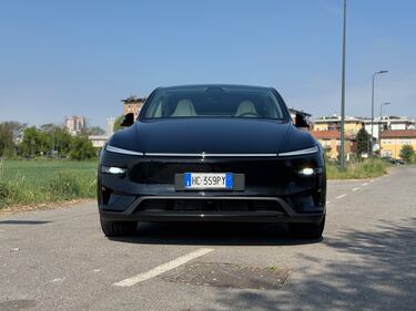 Tesla Model Y Performance: guarda le foto 2