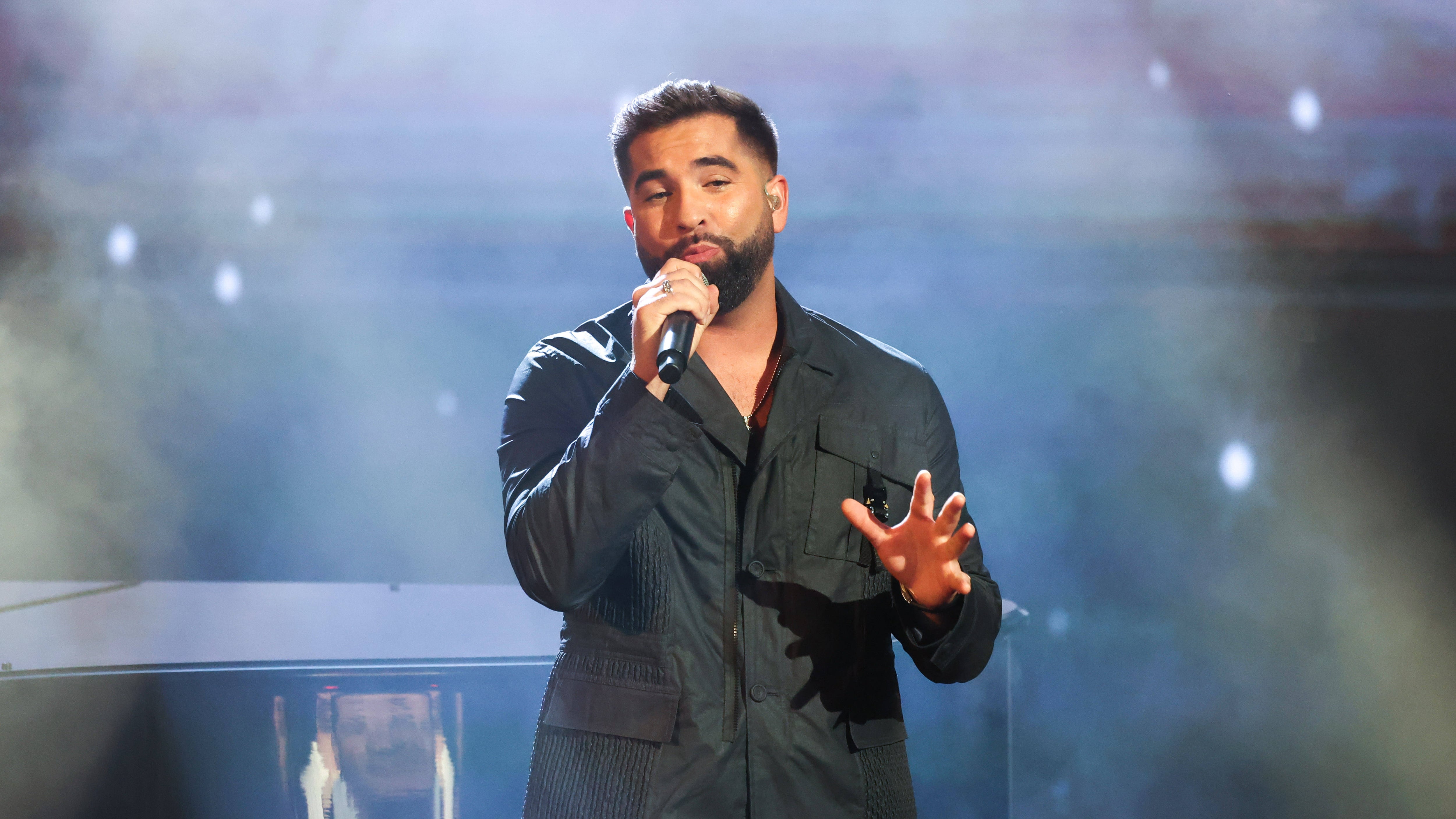 Ferito gravemente a colpi di pistola il vincitore di "The Voice" francese