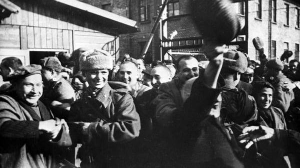 80 anni fa la liberazione di Auschwitz: l'inferno in Terra trovato dall'Armata Rossa