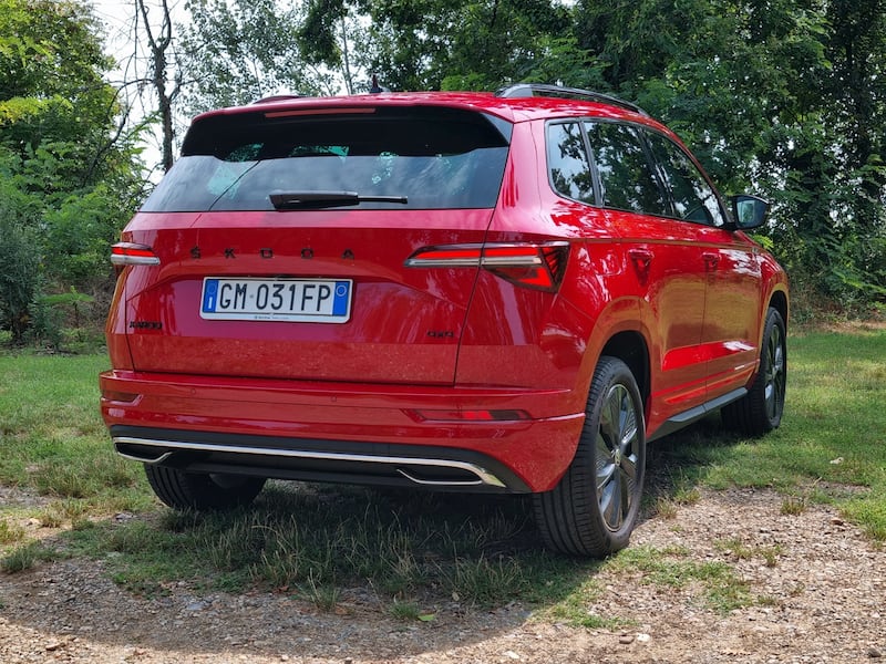 Skoda Karoq 2023: la gallery del nuovo crossover compatto 8