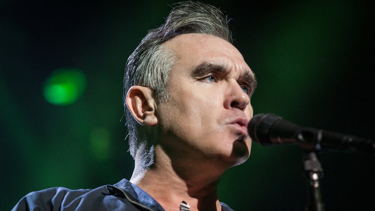 Il cantante Morrisey accusa la polizia: «Minacciato con arma»