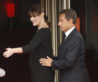 Carla Bruni, l'ex Prèmiere Dame sbarca su Instagram: foto 14