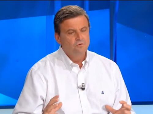 Scontro Calenda-Meloni: "Parli come al bar", "Arroganza e disprezzo"
