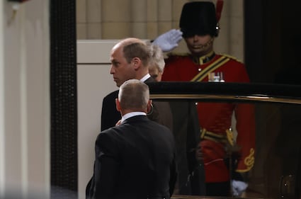 L'arrivo di William al Palazzo di Westminster 4